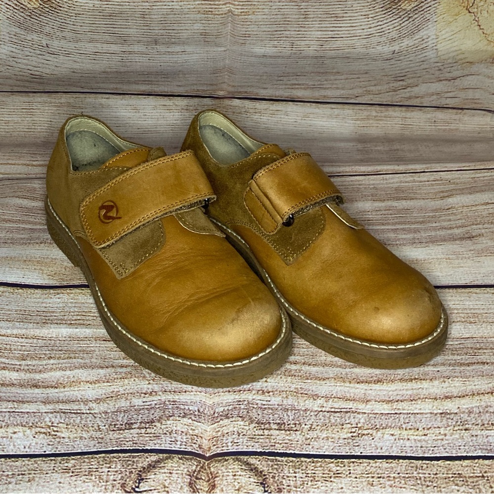 Naturino leather dress shoes